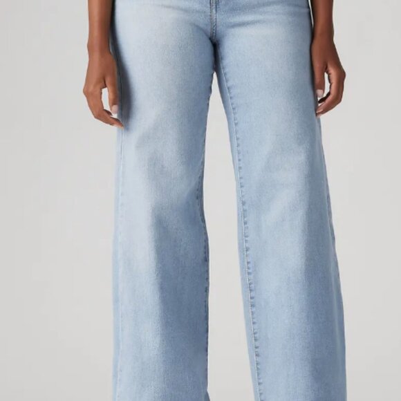 NWT LEVI'S 318 Shaping Wide Leg Jeans Size 28 Light Wash - Picture 10 of 11